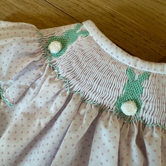 Southern Smocked Co Smocked Cottontail Bunnies Bishop Light Pink Tiny Dot 24M/2T - Picture 11 of 12